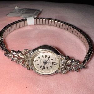 Vintage Helbros Women’s Watch - 17 Jewels - Mid-Century Cocktail Style